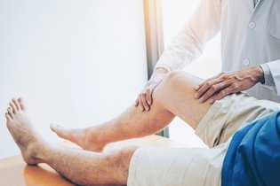 Imagem ilustrativa do artigo Dor nas pernas: 7 causas comuns (e o que fazer)