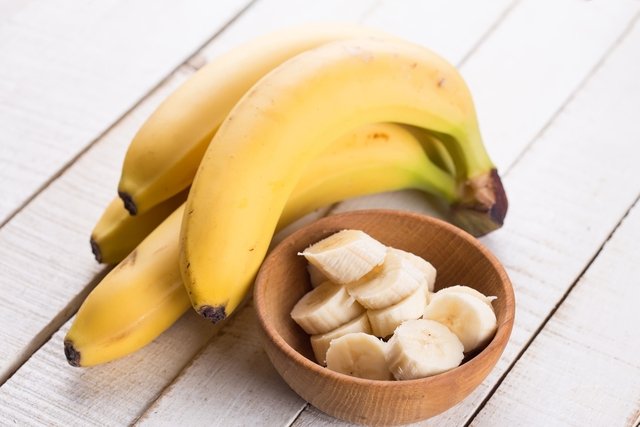 11 benefícios da banana para a saúde (com receitas saudáveis) - Tua Saúde