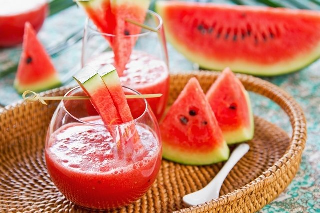 4 receitas de suco de melancia para pedra nos rins