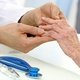 5 principais sintomas de artrite (com teste online)