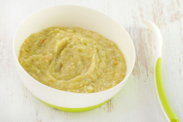 Papillas para bebés entre 4 y 6 meses (de frutas y verduras) - Tua Saúde