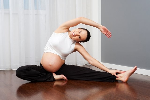 Pilates na gravidez: 6 exercícios, benefícios e contraindicações - Tua Saúde