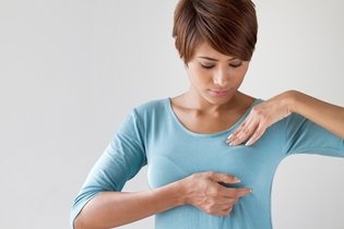 Cisto na mama: o que é, sintomas, causas e tratamento