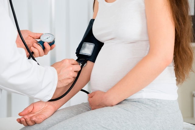 Preeclampsia What It Is Symptoms Treatment And Complications