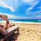 7 incríveis benefícios de tomar banho de sol para a saúde
