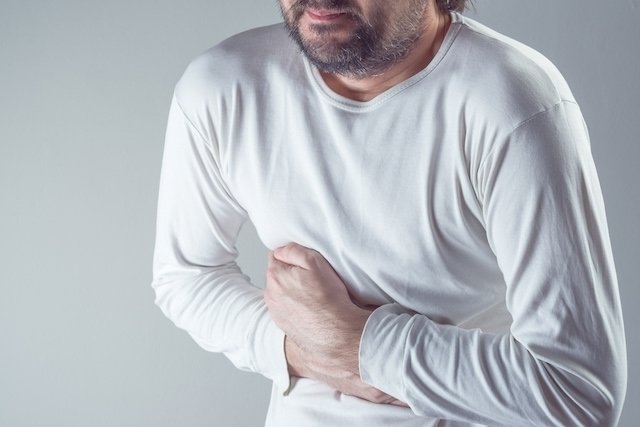 Mucus dans les selles : 7 causes possibles et que faire