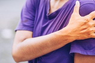 Left Arm Pain: 11 Common Causes & What To Do