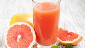 10 Home Remedies for Sore Throat: Grapefruit, Mint & More