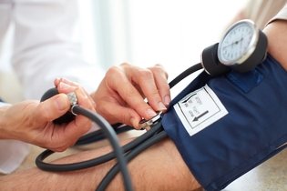 Illustrative image of the article Lowering Blood Pressure: First Aid, Causes & Management