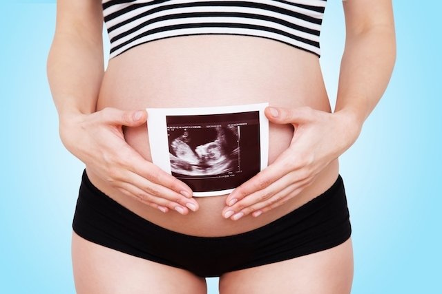 9 semanas de embarazo: desarrollo del bebé y cambios en la mujer - Tua Saúde