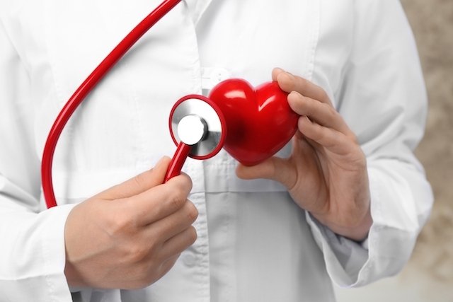 ما الذي يسبب النفخة القلبية وكيفية علاجها؟
