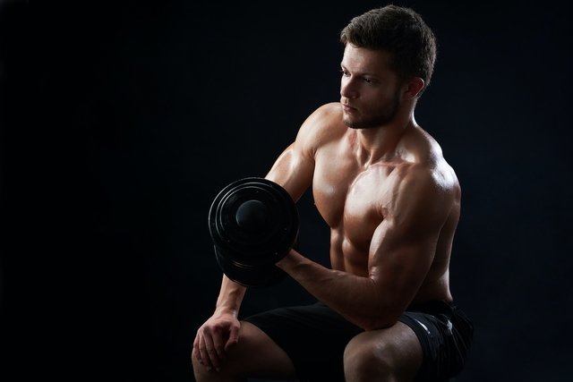 5 Exercícios para Bíceps EM CASA - Treino de Bíceps Para Fazer em CASA!