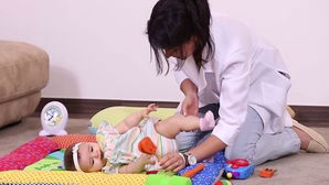 Como estimular o bebê a virar sozinho