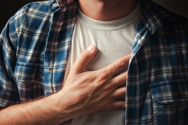 10 sintomas de infarto (e quando ir ao médico) - Tua Saúde