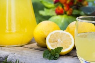 Receitas com suco de limão para acabar com a tosse