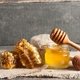 Comer mel engorda? Veja como consumir