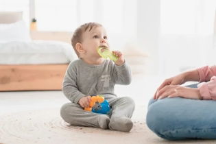 Imagen ilustrativa del artículo ¿Cómo aliviar el dolor de encías en bebés? (7 tips)