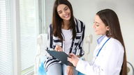 Menstruação prolongada: o que pode ser e o que fazer