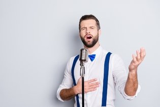 Imagen ilustrativa del artículo Cómo engrosar la voz (con ejercicios)