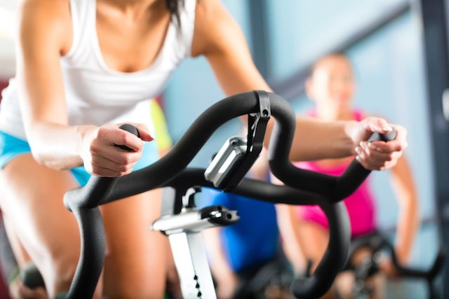 7 Beneficios de hacer bicicleta fija para la salud Tua Sa de