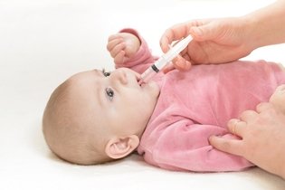 Imagem ilustrativa do artigo Vacina rotavírus: para que serve, como tomar e cuidados