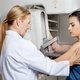 Nódulo na mama: 7 causas, exames e tratamento