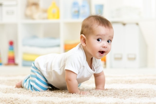  dezvoltarea copilului la 8 luni: greutate, somn și hrănire