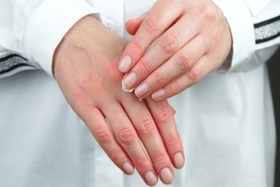 Dermatite de contato: o que é, sintomas, causas e tratamento