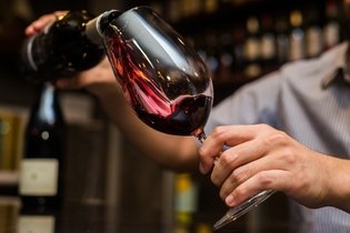 Imagem ilustrativa do artigo 7 possíveis benefícios do vinho para a saúde