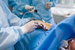 Cirurgia de mioma: quando é indicada, como é feita, riscos e recuperação