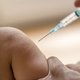 Vacina tríplice viral: para que serve, quando tomar e efeitos colaterais