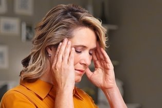 Imagen ilustrativa del artículo 10 causas de dolor de cabeza constante (lado izquierdo y derecho)