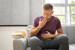 Imagem ilustrativa do artigo 10 principais sintomas de refluxo e o que fazer