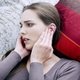 Zumbido no ouvido: 9 principais causas e o que fazer