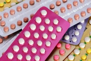 Emendar a cartela de anticoncepcional: quando fazer e possíveis efeitos