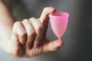 Imagen ilustrativa del artículo Copa menstrual: qué es, cómo usar (y dudas comunes)
