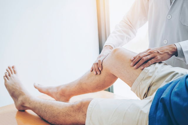 Fisioterapia Para Piernas Cansadas: Causas, Síntomas Y Tratamientos