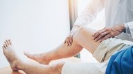 Dolor de piernas en reposo: 7 causas y qué hacer 