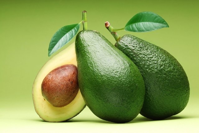 7 benefícios do abacate para a saúde (com receitas) - Tua Saúde
