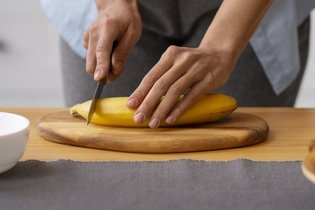 Imagem ilustrativa do artigo Chá de casca de banana: 6 benefícios e como fazer