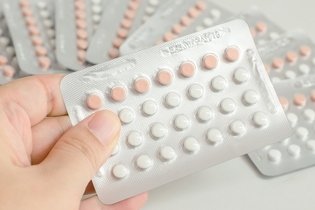Imagem ilustrativa do artigo Parei o anticoncepcional e a menstruação não veio, é normal?