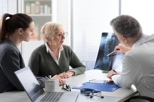 Imagen ilustrativa del artículo Osteoporosis: qué es, síntomas, causas y tratamiento