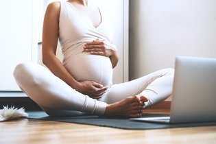 6 causas de dor na virilha na gravidez (e o que fazer)