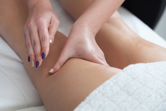 Cómo hacer un masaje linfático anticelulítico en casa