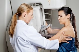 11 signos y síntomas de cáncer de mama