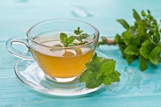 Chá de hortelã: 7 benefícios e como fazer