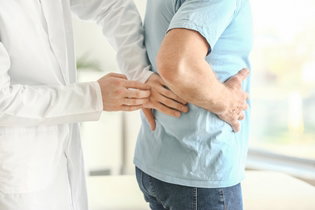 Imagen ilustrativa del artículo 10 síntomas de riñones inflamados (y qué hacer)