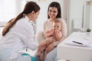 Imagem ilustrativa do artigo Sarampo no bebê: sintomas, vacina e tratamento