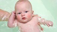 Como dar banho em recém-nascido: em 7 passos