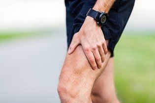 Imagem ilustrativa do artigo Síndrome da perna curta: o que é, sintomas, como confirmar e tratamento